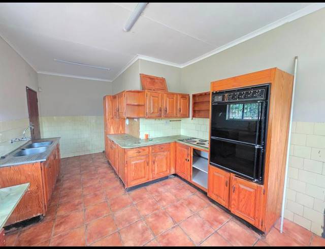 4 BEDROOM HOUSE FOR SALE IN KOOKRUS